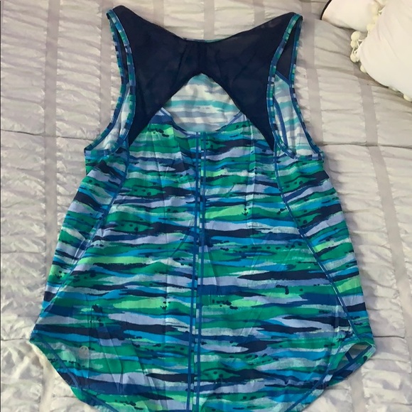 Lululemon Racer top - Picture 2 of 4